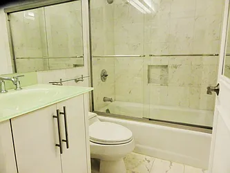 Rented by Barlavi Inc.