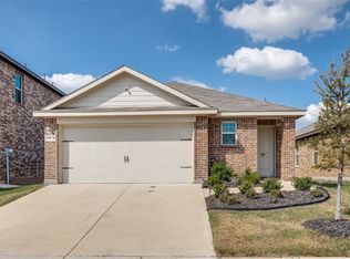 1075 Old Oaks Dr, Forney, TX 75126