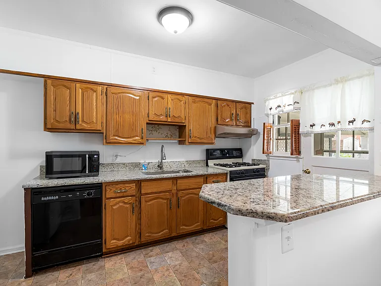 3317 Belsford Ct — Photo 17