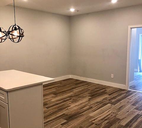 4th image of 2564 Frankford Ave #1