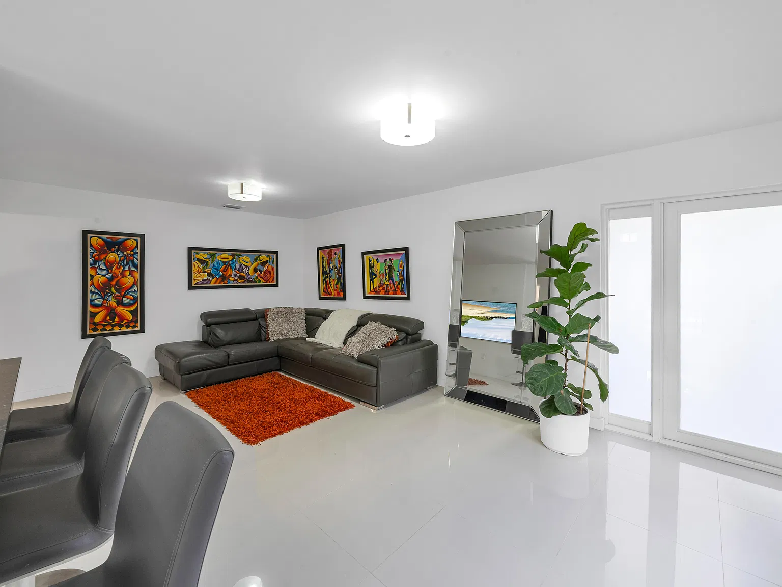 3 bed, 1280 sqft, $3,250 — Photo 4