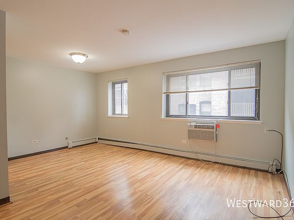 5th image of 607 W Wrightwood Ave APT 214