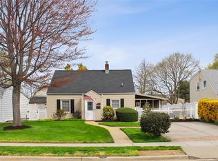 13 Plow Ln, Levittown, NY 11756