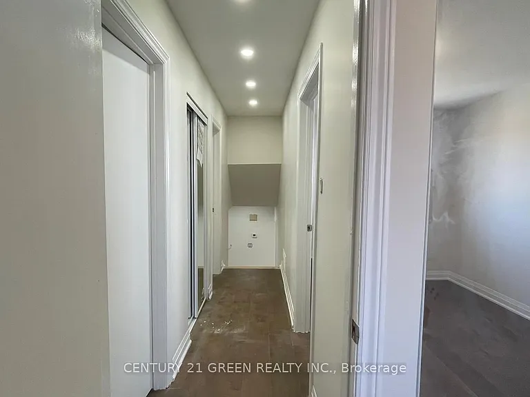 1257 Tredmore Dr #UPPER — Photo 14