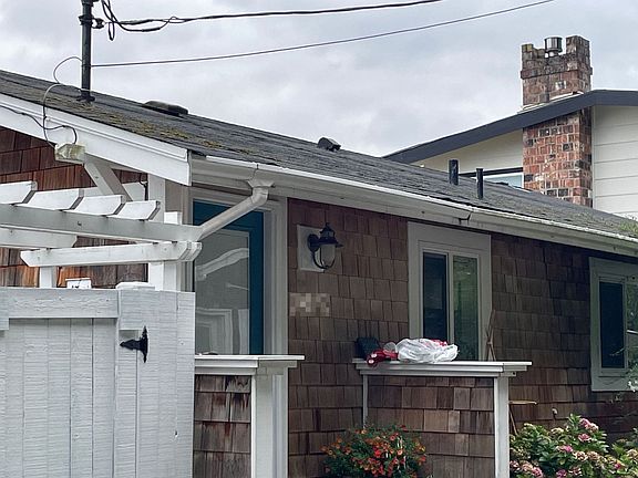 4th image of 3146 Shoreline Dr