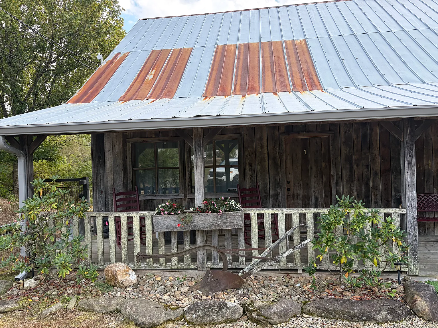 1 bed, $950 — Photo 1