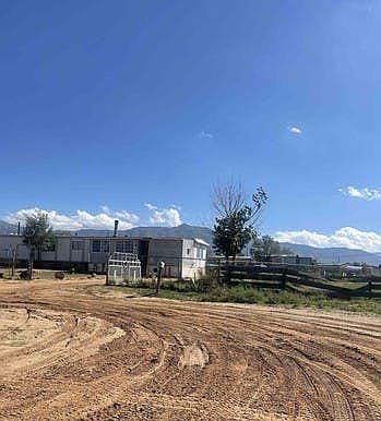 1st image of 5 Meadowlake Ln