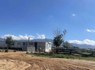 5 Meadowlake Ln, Los Lunas, NM 87031