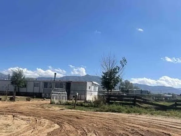 5 Meadowlake Ln, Los Lunas, NM 87031