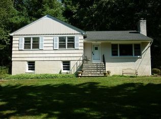 77 Dalmeny Rd, Briarcliff Manor, NY 10510