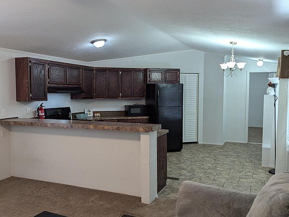 4th image of 394 Buffalo Cir SE