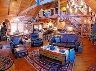 670 Wisconsin Rd, Hollister, MO 65672