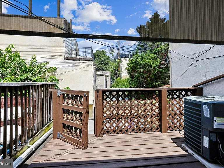 2106 Fleet St — Photo 26
