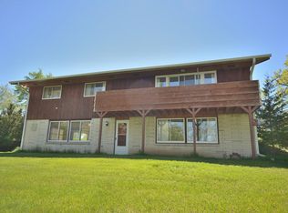 W367S9857 South Rd, Town Of Eagle, WI 53119