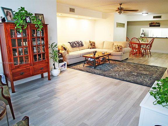 4th image of 2659 N Carambola Cir N #101