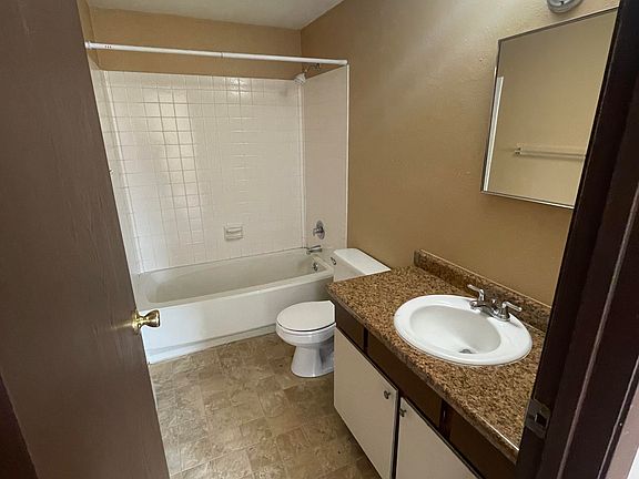 3rd image of 240 Shoshone Ave #3