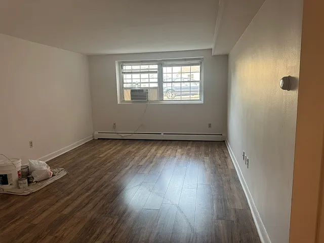 300 Main St #1 — Photo 9