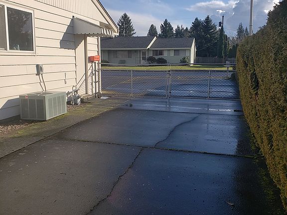 4th image of 9618 Silver Star Ave