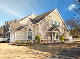 2021 Livingston St, Suffolk, VA 23435