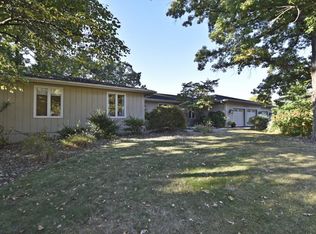 795 W Hickory Point Rd, Forsyth, IL 62535