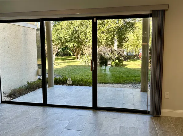 7940 Los Robles Ct, Jacksonville, FL 32256