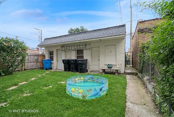6335 N Claremont Ave — Photo 29