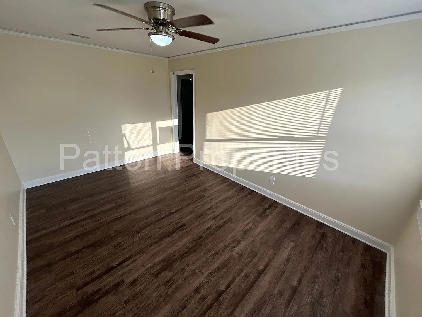2 bed, 1.0 bath, 978 sqft, $1,050 — Photo 4
