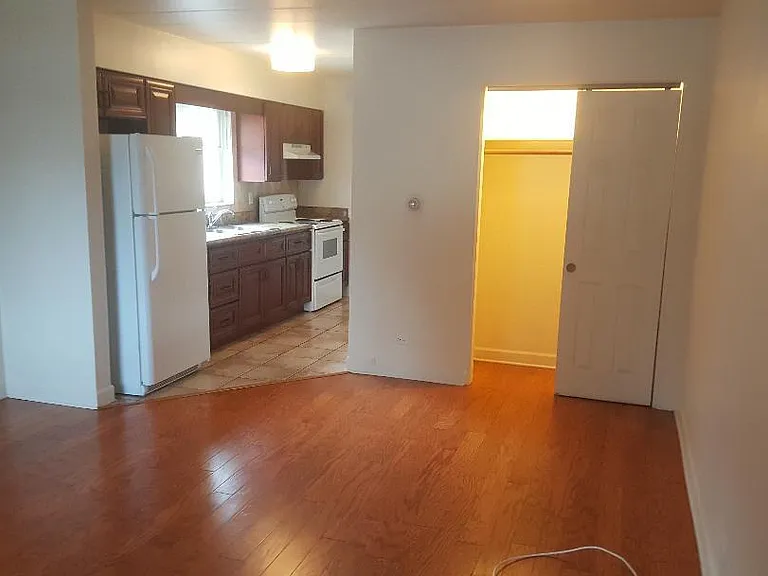3506 S 59th Ave #3 — Photo 3