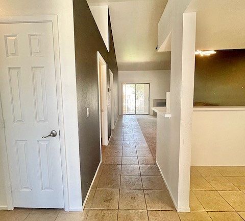 2nd image of 2849 Bluebonnet Dr Unit 5