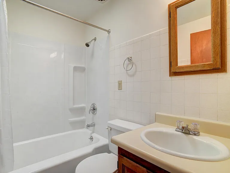 2031 43rd Ave E #F — Photo 16