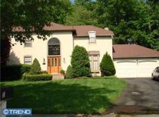 7 Lynford Ct, Cherry Hill, NJ 08003