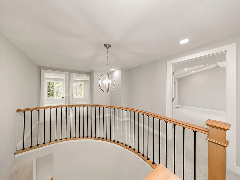 5240 Clarendon Crest St — Photo 21