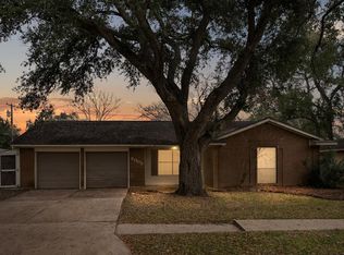 2005 Candlewood Dr, Bay City, TX 77414