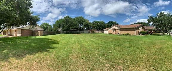 Panoramic view of the lot.