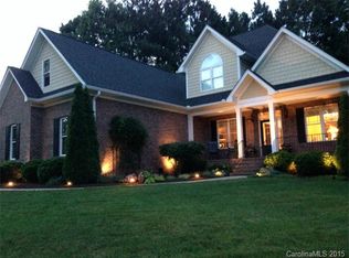 159 Northington Woods Dr, Mooresville, NC 28117