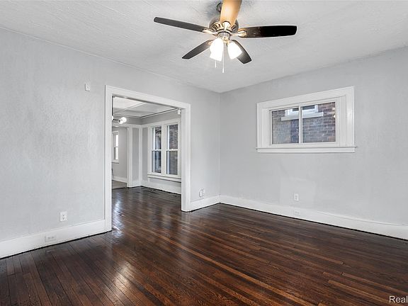 5th image of 7627 Woodrow Wilson St