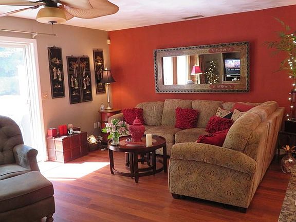 5th image of 19 Carriage Hill Ln #2504