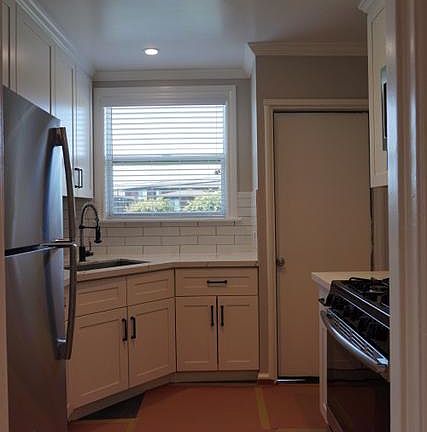 2nd image of 875 Grand Ave