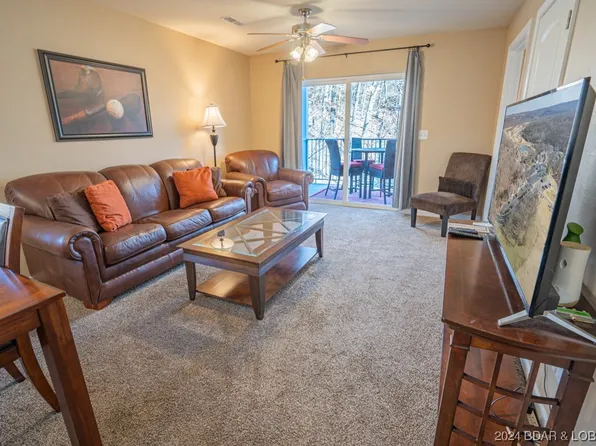 50 Arnold Palmer Dr #1A, Lake Ozark, MO 65049