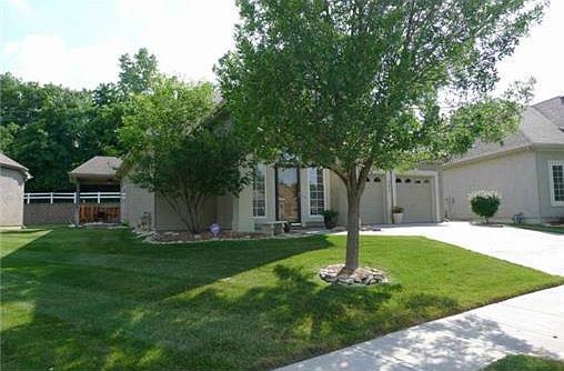 1st image of 643 Rosewood Dr