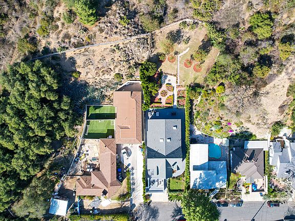 2nd image of 451 Scholl Dr