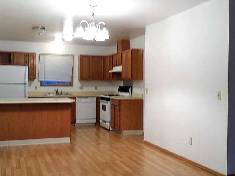 404 Candlelight Dr #C — Photo 2