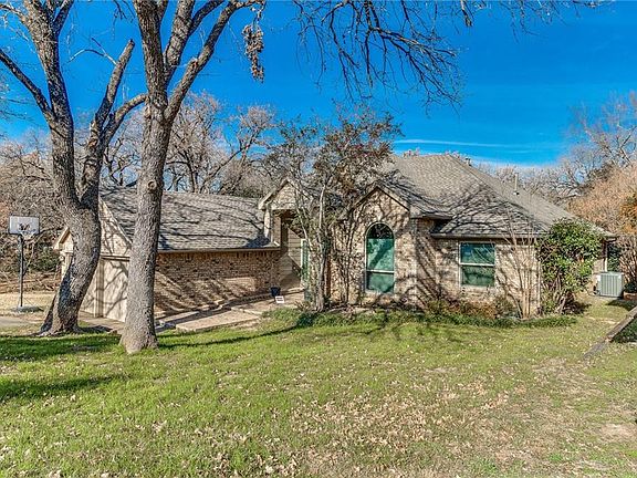 2nd image of 713 Meadow Bend Ct