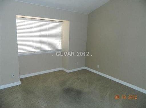 3rd image of 1922 Hobson Dr