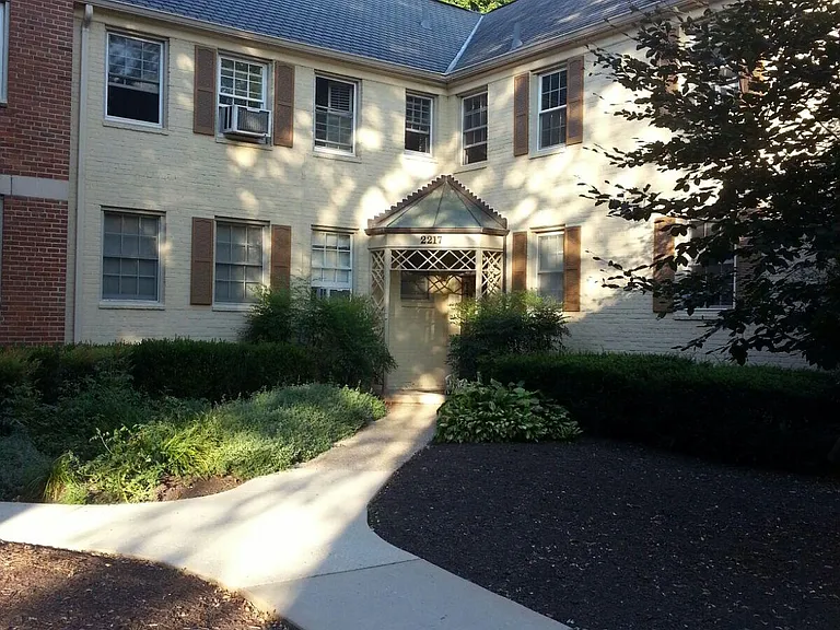 2217 Washington Ave #201 — Photo 1