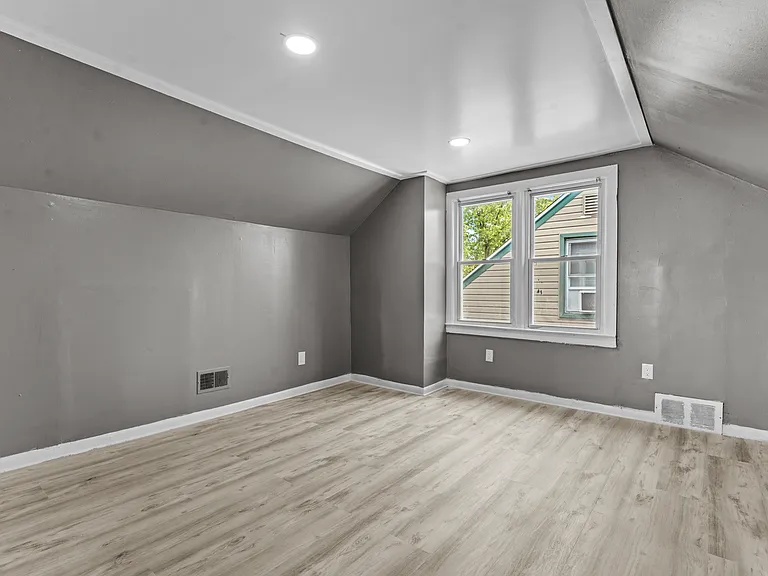 16039 Fairmount Dr — Photo 18