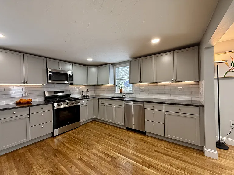 70 Seminole Ave — Photo 12
