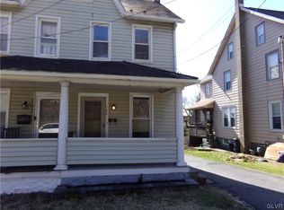 704 W Pennsylvania Ave, Pen Argyl, PA
