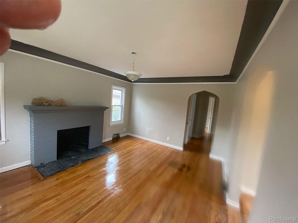 1st image of 15227 Linnhurst St