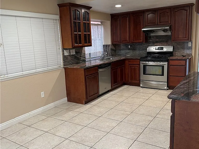 2259 Norte Vista Dr — Photo 4